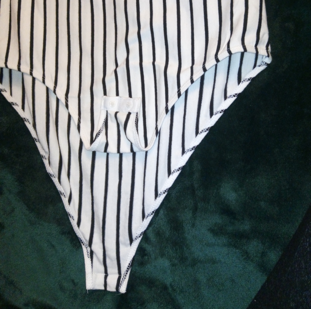 Ambiance White & Black Striped Bodysuit Sz XL - Picture 5 of 8